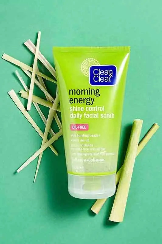 Clean & Clear Morning Energy, Shine Control Daily Facial Scrub 100ml - The Beauty Store