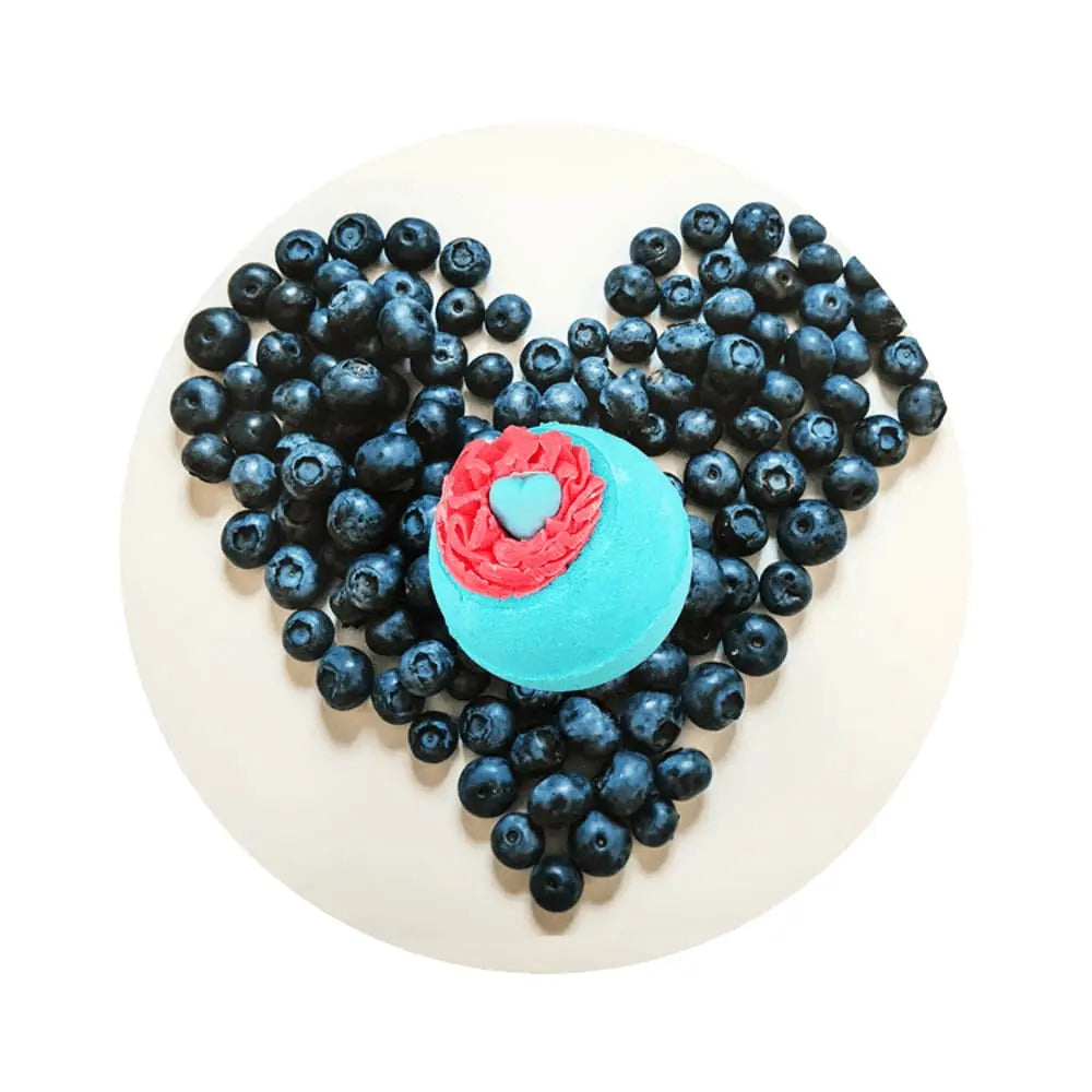 Bomb Cosmetics Blueberry Funday Bath Bomb 160g - The Beauty Store