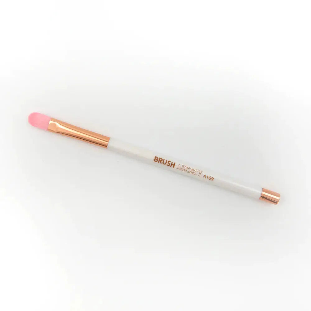 Brush Addict Eyeshadow Applicator Brush - A109 - The Beauty Store