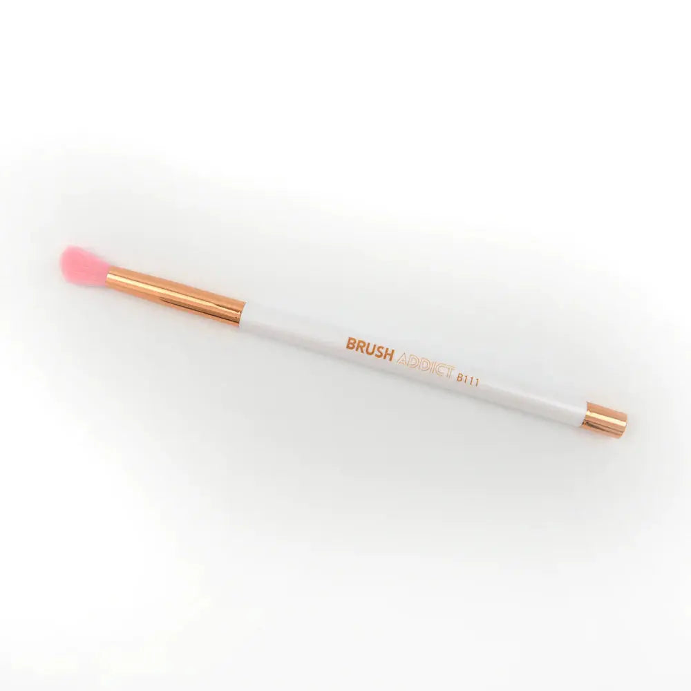 Brush Addict Light Blending Brush - B111 - The Beauty Store