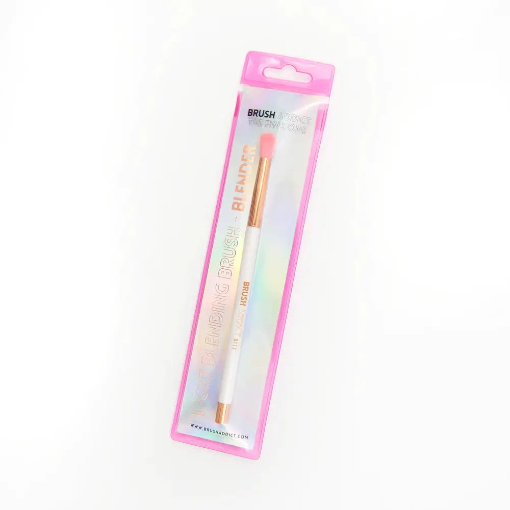 Brush Addict Light Blending Brush - B111 - The Beauty Store